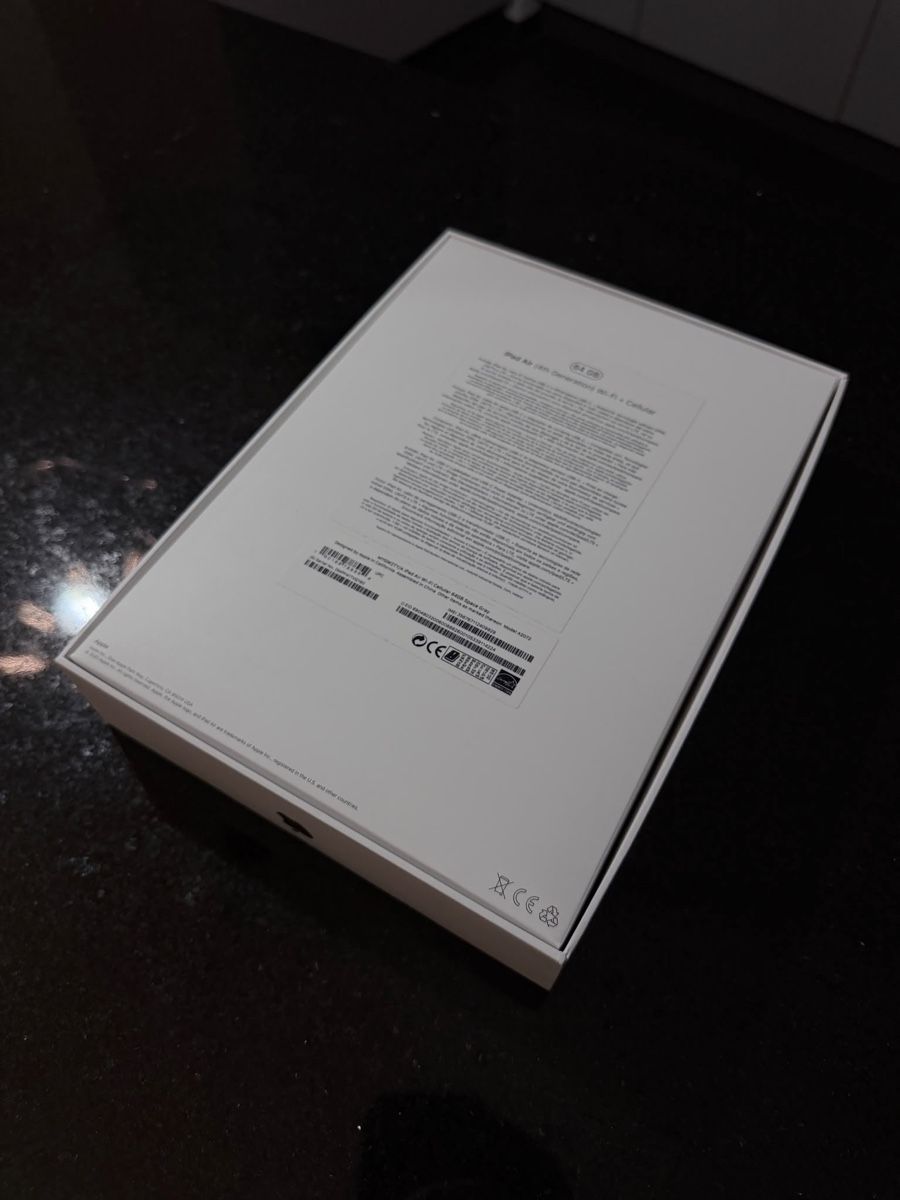 Apple Tablet PC: Apple Ipad air 4 – Neu (gemäss Beschreibung) aus Muttenz von 92a_b9nv 7