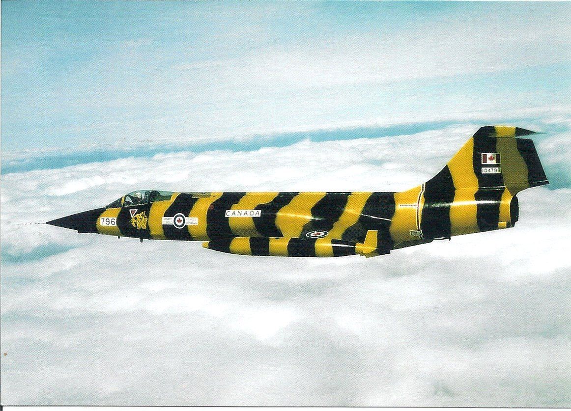 Ansichtskarten: Royal Canadian Air Force CF-104D 104796 – Neu und originalverpackt aus Thun von Abigboss