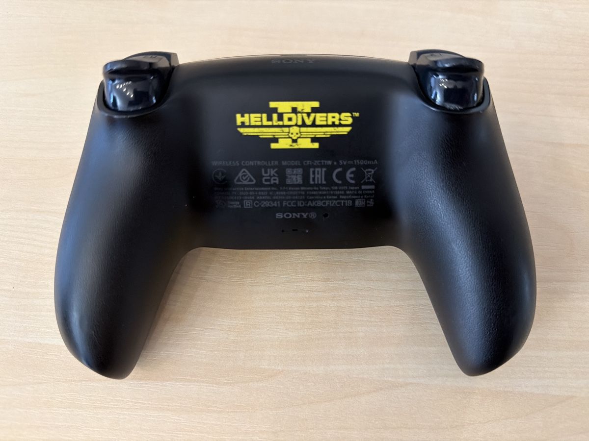 Sony Manettes: PS5 Controller - Helldivers 2 Limited Edition - Schwarz – D'occasion à Hittnau par PeterS75 1