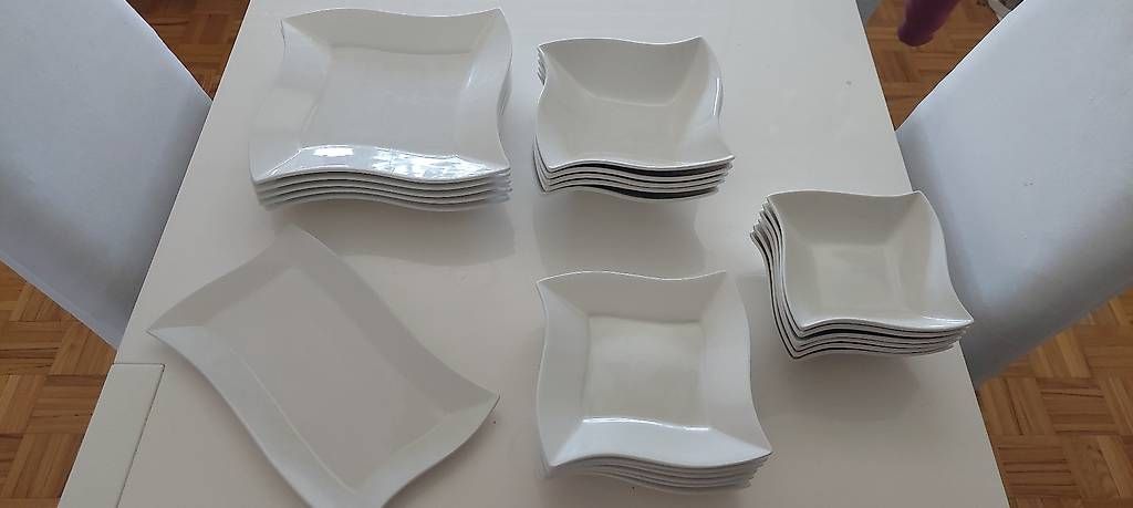 Set di piatti: Geschirrset Zellerfeld – Usato da Münchenstein venduto da Alicia_Michelle