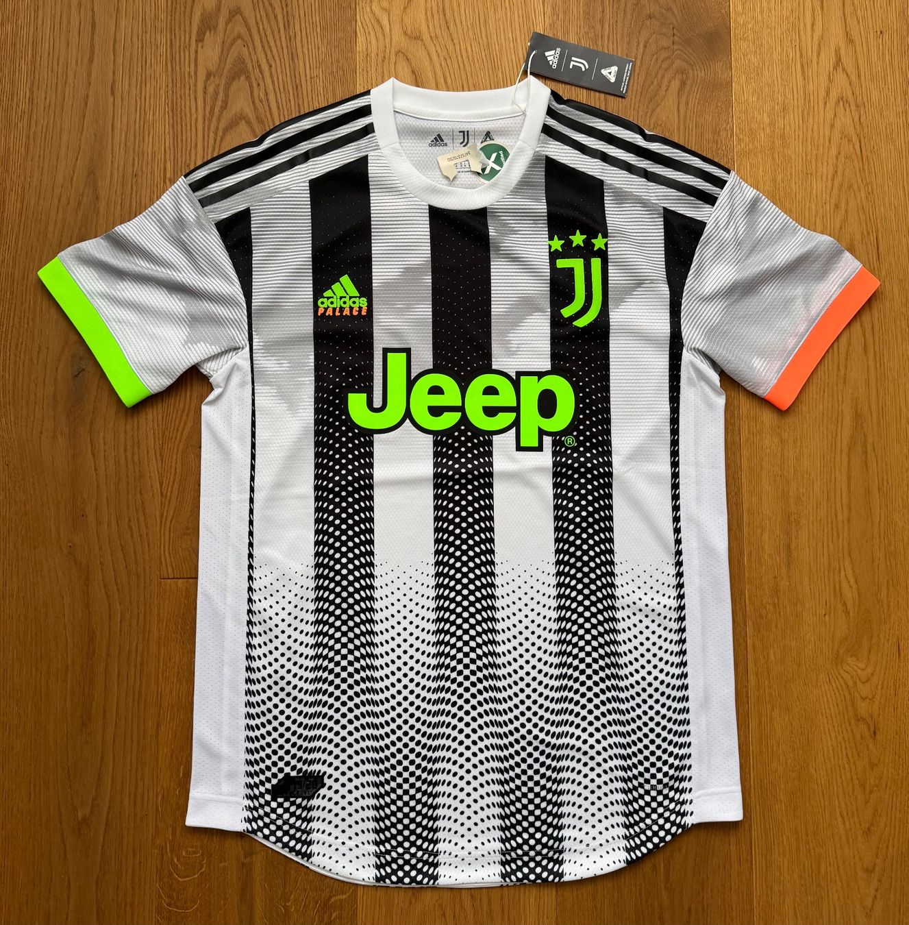 Canottiere & Pantaloni: Juventus X Palace – Nuovo e nell'imballaggio originale da Dielsdorf venduto da nicolicious