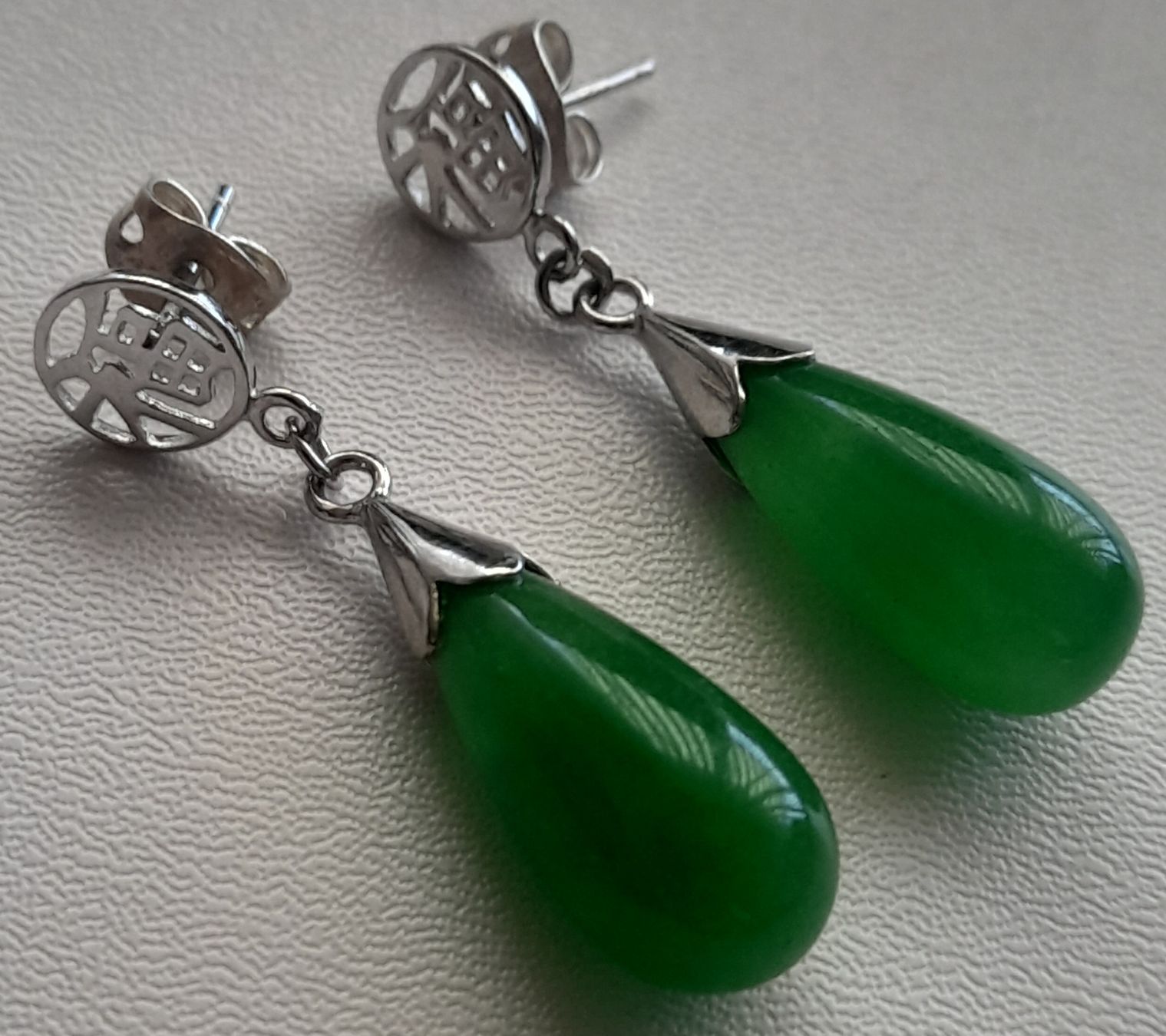 Orecchini pendenti & Orecchini a lobo: Boucles d'oreilles en argent 925,et Jade  – Usato da Lausanne venduto da Glam-Luxe 1