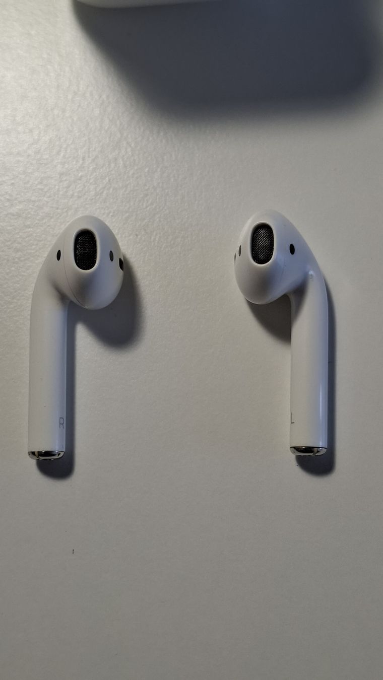 Apple Cuffie: Apple AirPods 2 gebraucht – Usato da Wettingen venduto da leo_5h6v 5