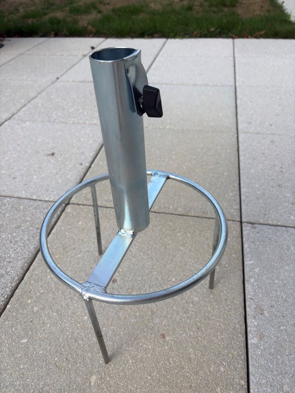 Ombrelloni: Sonnenschirm mit Rasensockel – Usato da Sulz AG venduto da sauber011 3