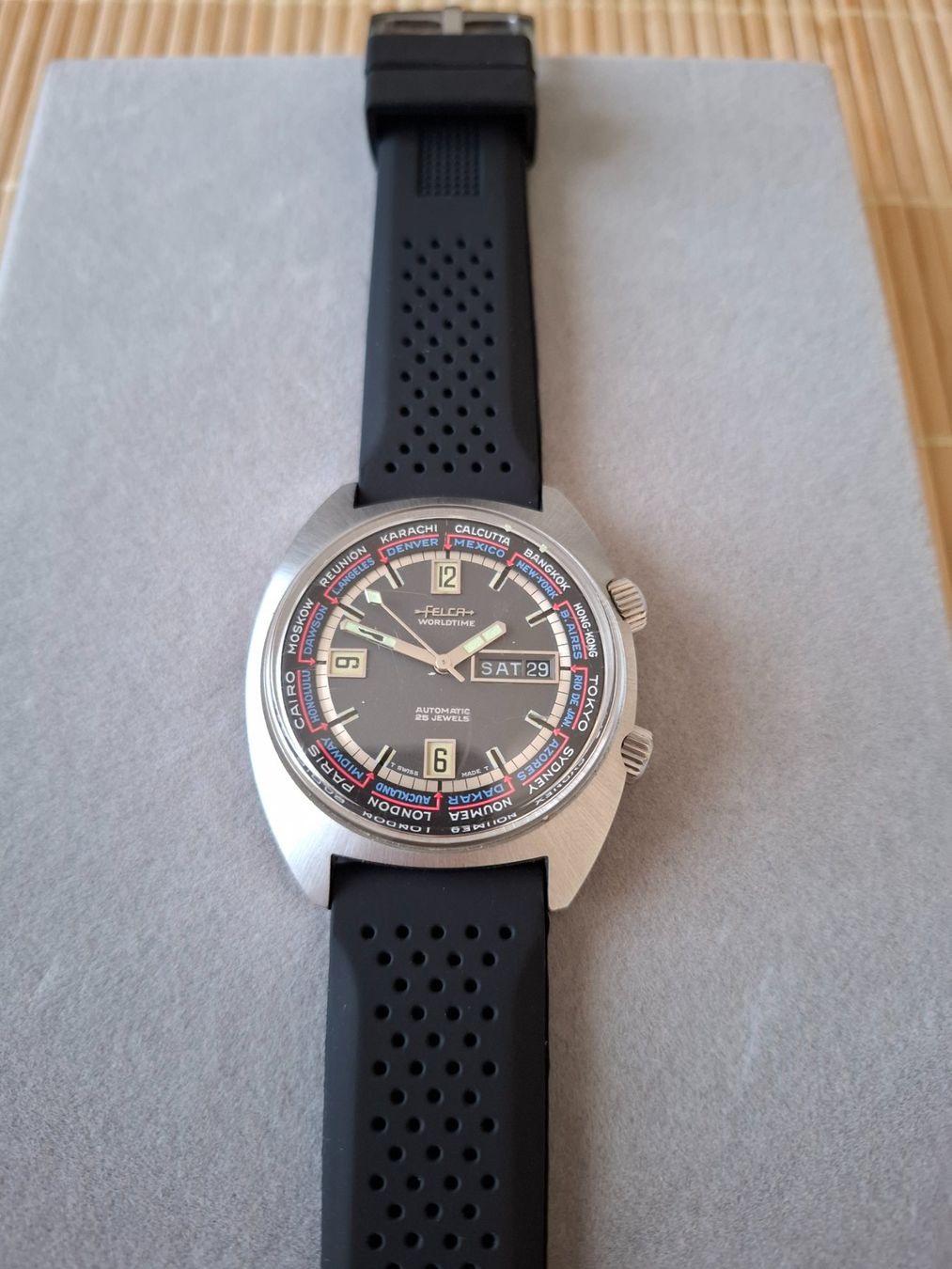 Uhren: Felca Worldtime – Gebraucht aus Le Locle von Lapidary.Duc 1