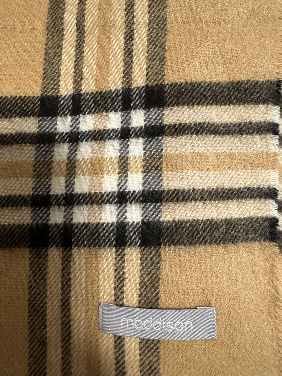 Maddison Foulards, Tücher & Schals: Schal Marke Maddison unisex – Gebraucht aus Dübendorf von nat_h9wg 1