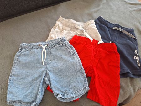 Kurze Hosen 116