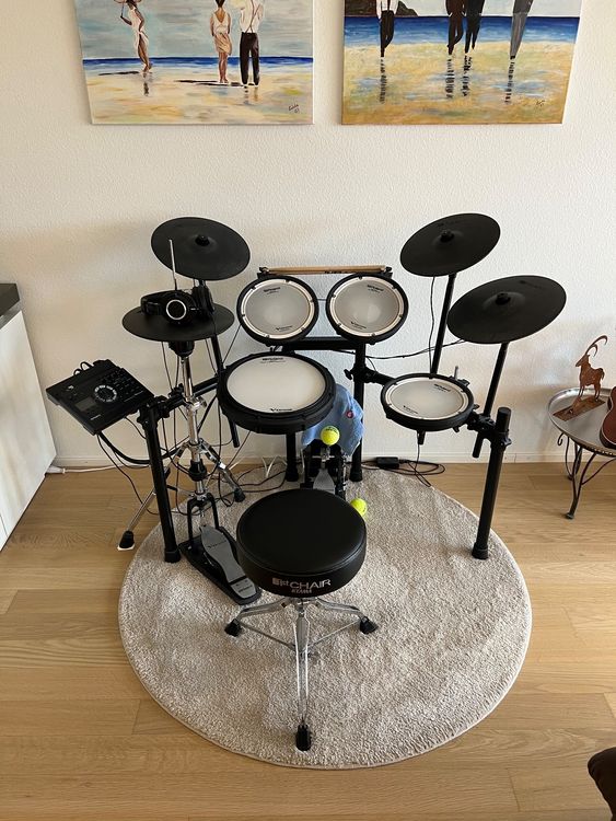 Roland VDrums TD17KVX (eDrumset) inkl. Stuhl und HiHat Kaufen auf