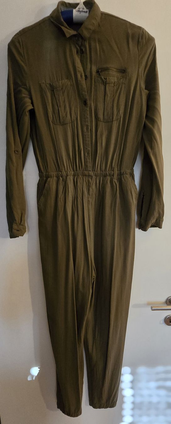 Jumpsuits: Second Hand: Overall khaki/olivgrün, Gr. S/M – Gebraucht aus Seuzach von K_N