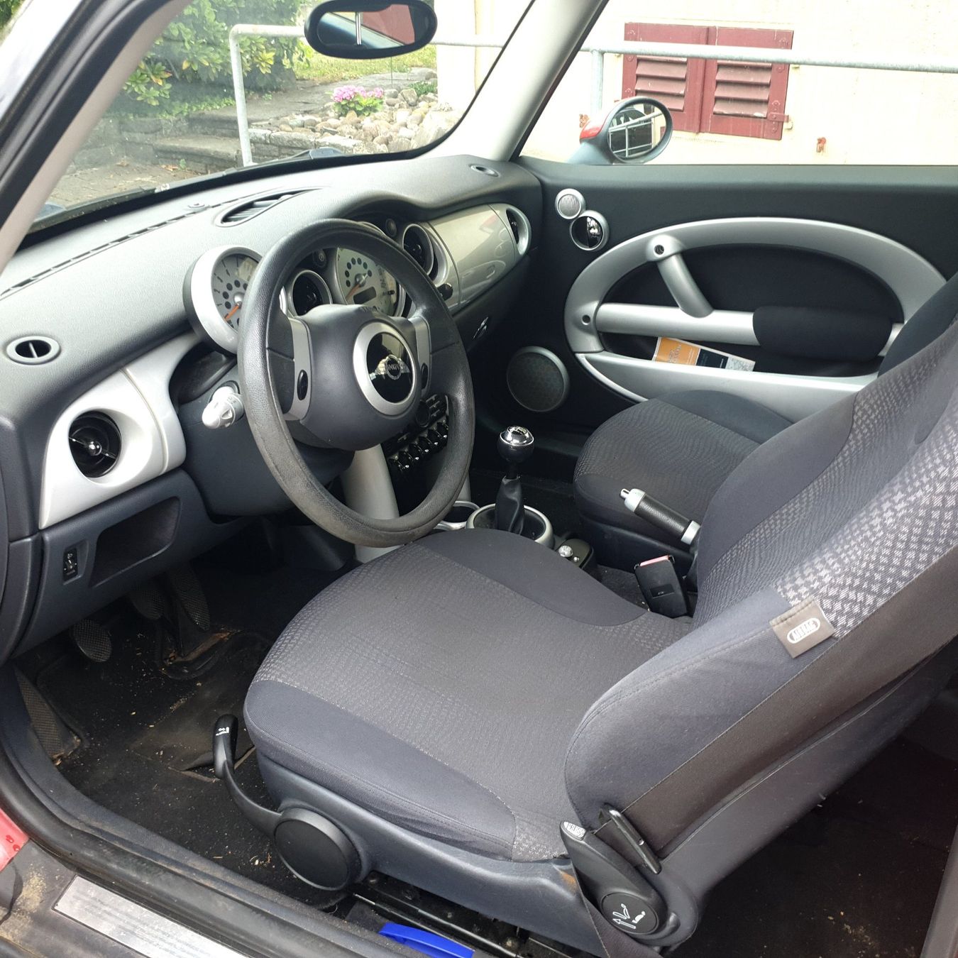 Mini Automobili: Mini Cooper  1600  Rot/Weiss – Usato da Müllheim Dorf venduto da Linus18 5