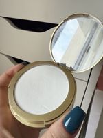 Poudre compacte - Revolution Pro