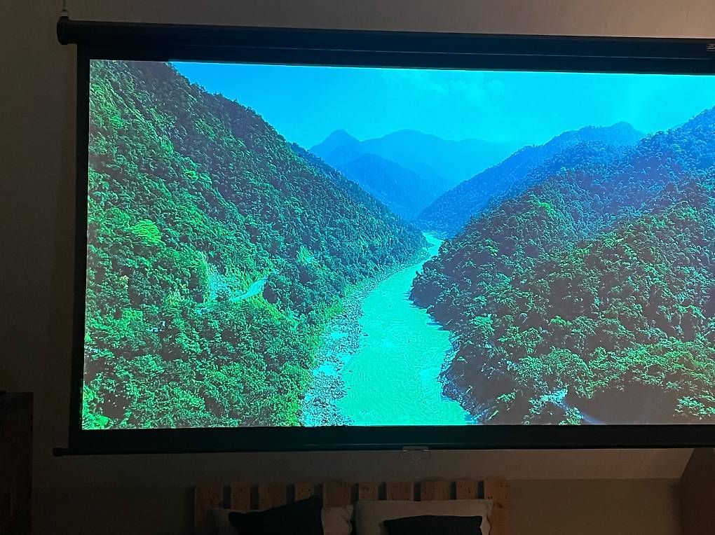 Heimkino: Elitescreen M84UWH Rollo 16:9  – Gebraucht aus Riehen von str_jhy8