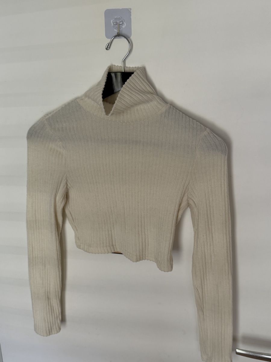 Lotti di vestiti: Rollkragen Pullover weiss gerippt Grösse S – Usato da Adliswil venduto da RBZH