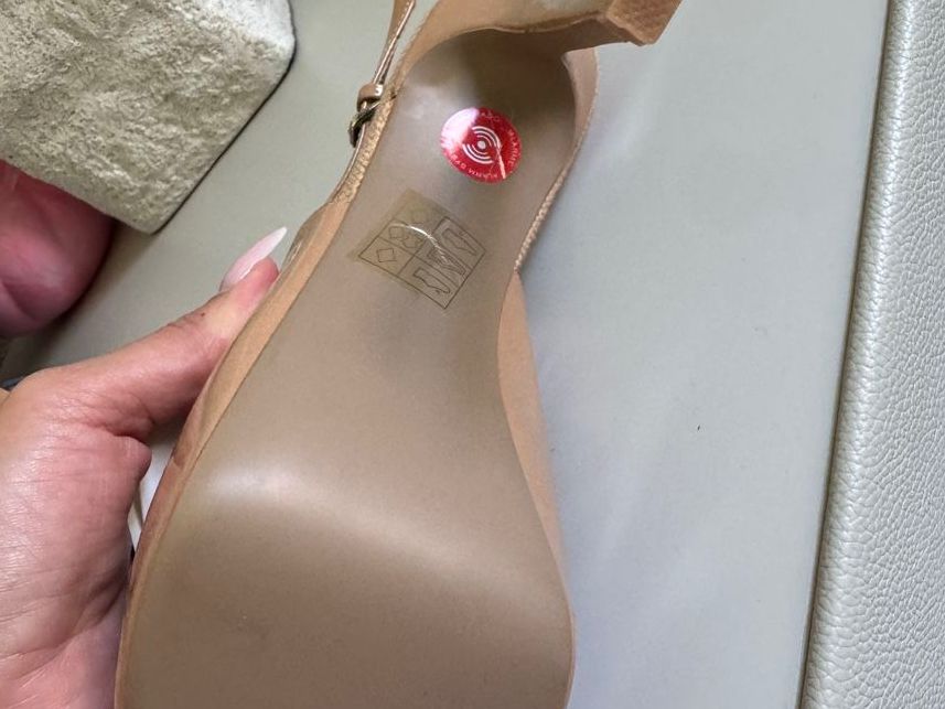Mango Scarpe da donna: Sandalen – Nuovo (secondo la descrizione) da Reinach AG venduto da MineD 1