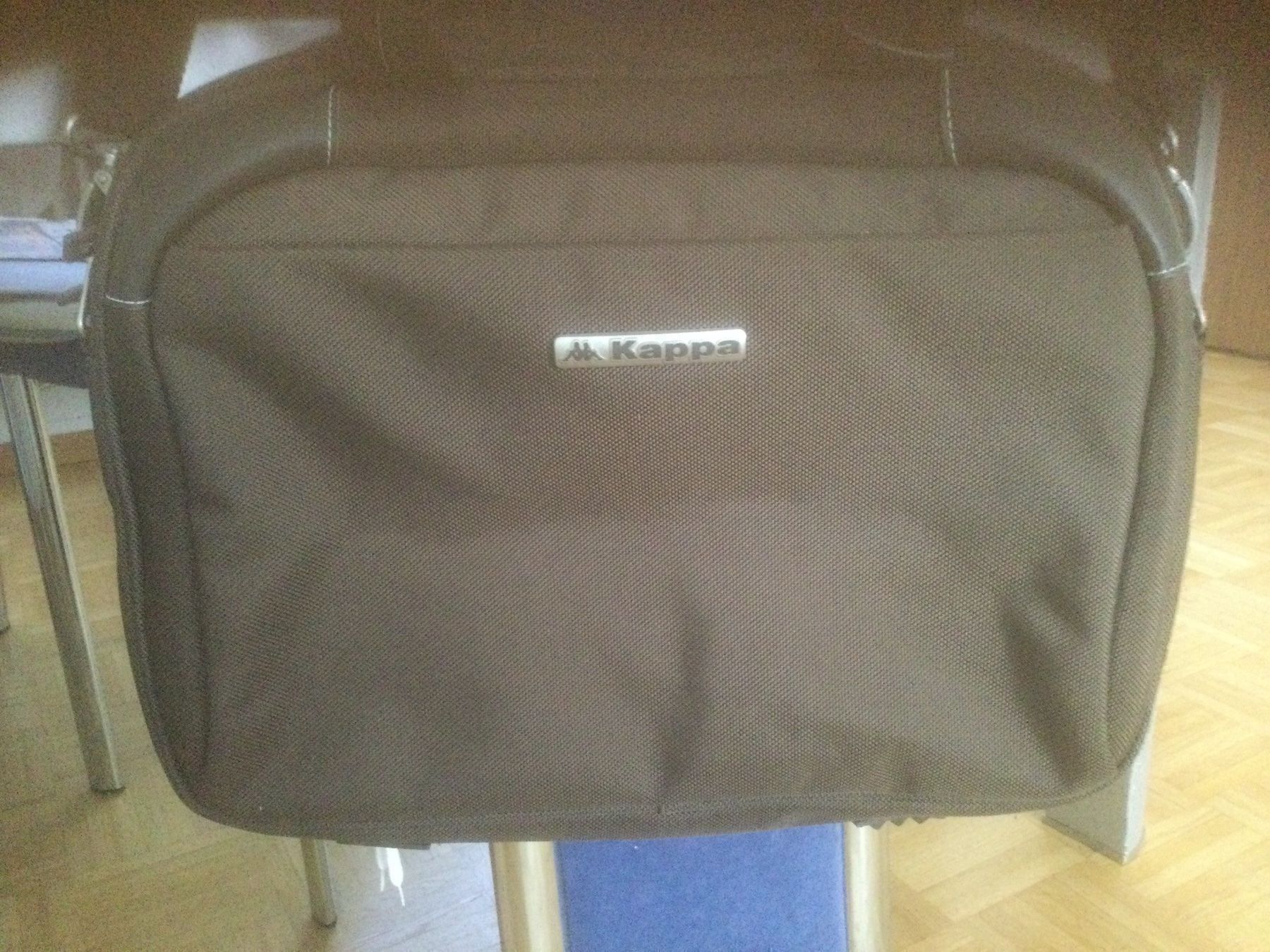 Kappa Borse: Kappa tragen Tasche – Nuovo (secondo la descrizione) da Dulliken venduto da Lindt.1845 2