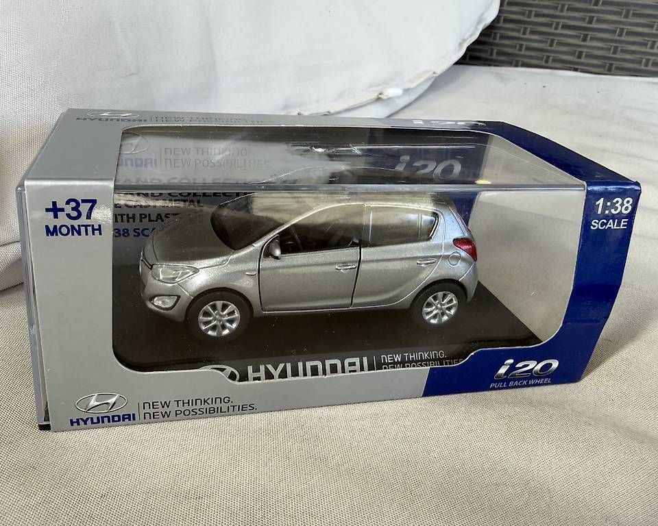 Hyundai Modellini d'auto: Modellauto Hyundai i20 1:38 – Usato da Schmitten FR venduto da Sense2190