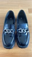 Schwarze C&A Schuhe mit Kette, Grösse 40, neuwertig!