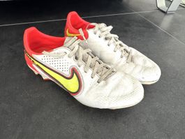 Nike Tempo Fussballschuhe Gr. 39