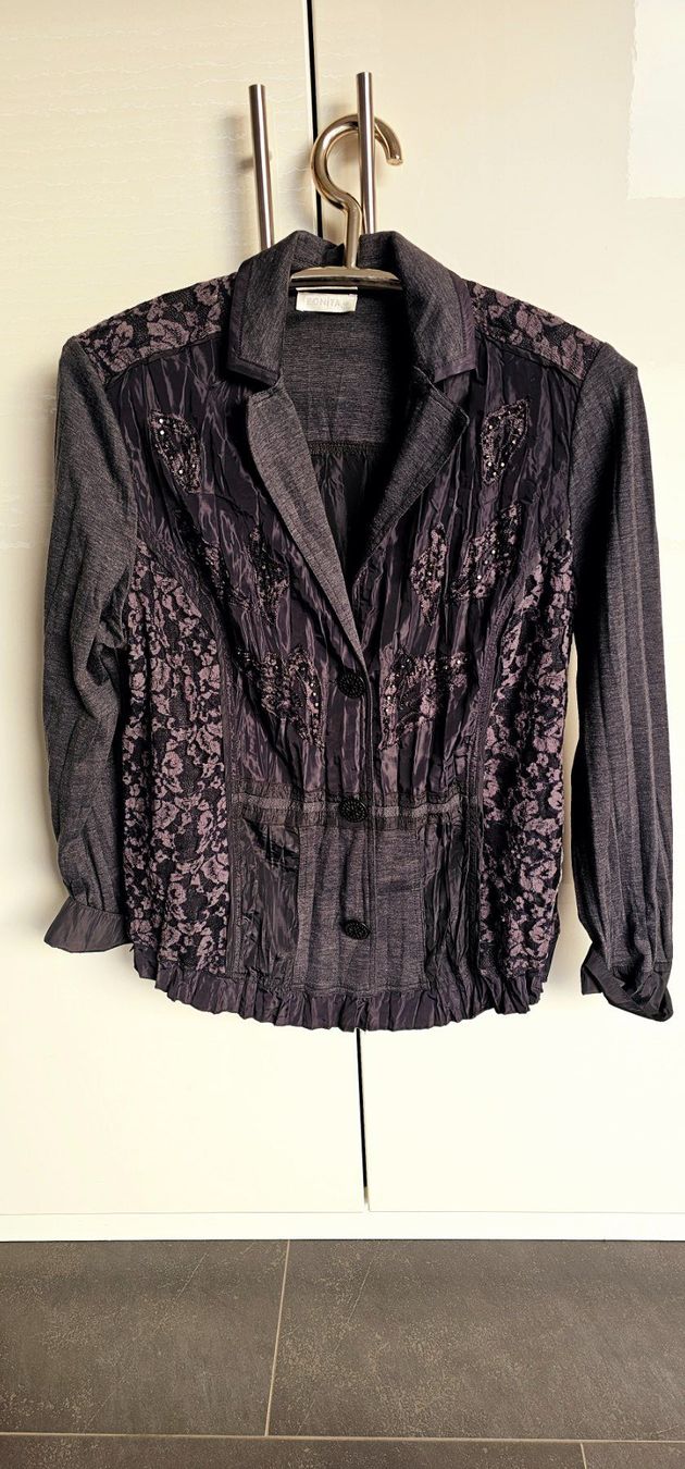 Bonita Giacche: Jacke / Bluse elegant Bonita – Nuovo (secondo la descrizione) da Rüti / ZH venduto da Diver40