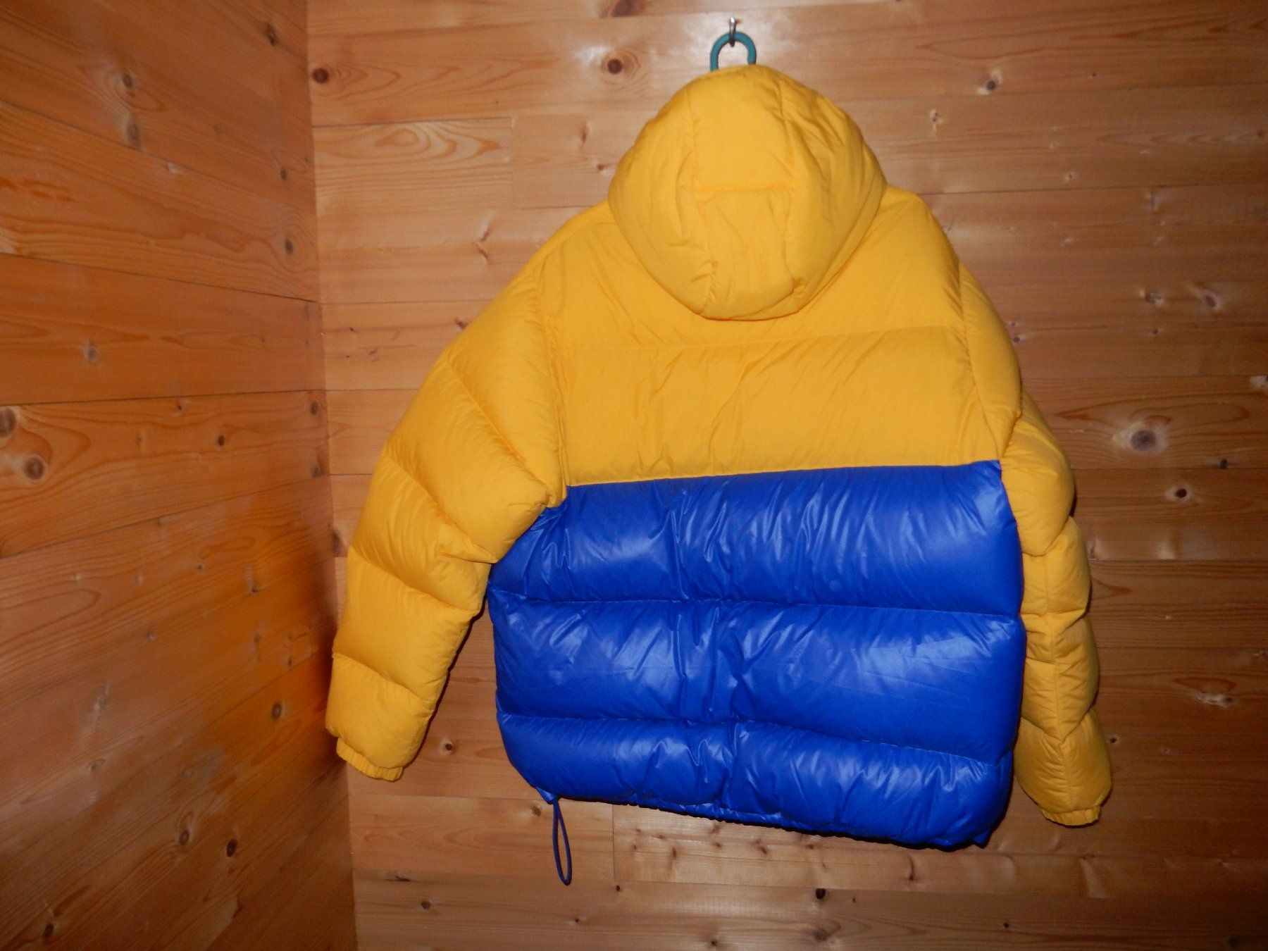 Adidas Giacche: Daunenjacke ADIDAS, Gr. L – Usato da St.Gallen venduto da regenbogen5 2
