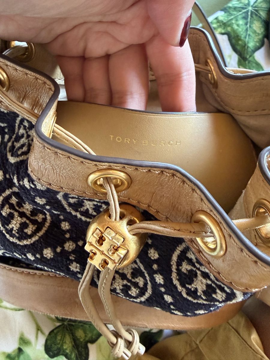 Tory Burch Taschen für Damen: Tory Burch Bucket Sling Bag – Gebraucht aus St.Josefen von lop_lh8d 6