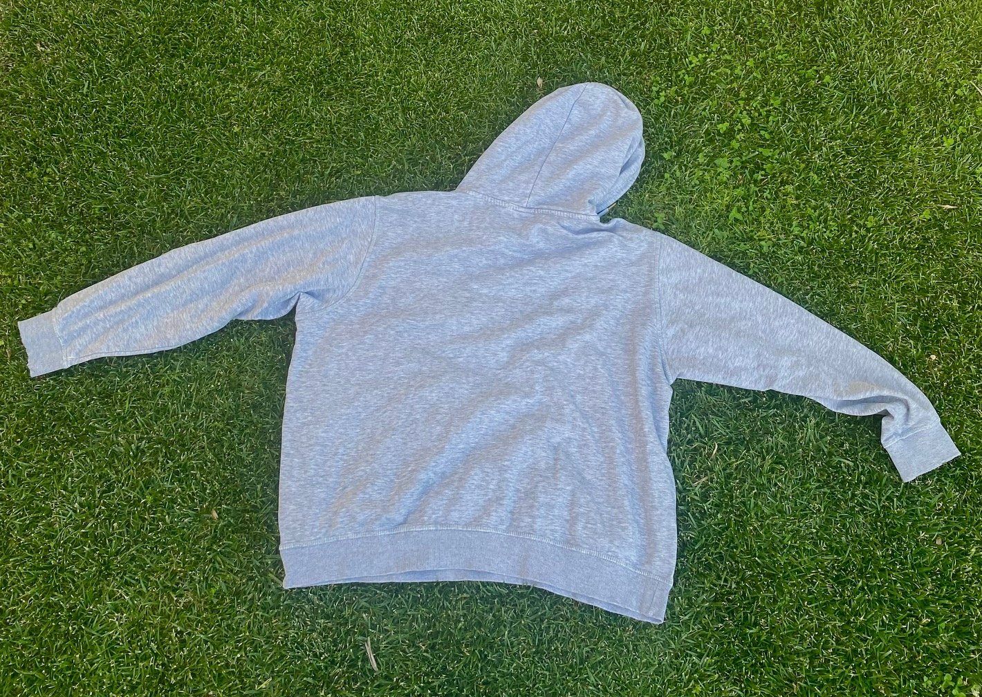 H&M Maglioni & Felpe: Friends Grey Hoodie – Usato da Lugano venduto da selling_nice_stuff 1