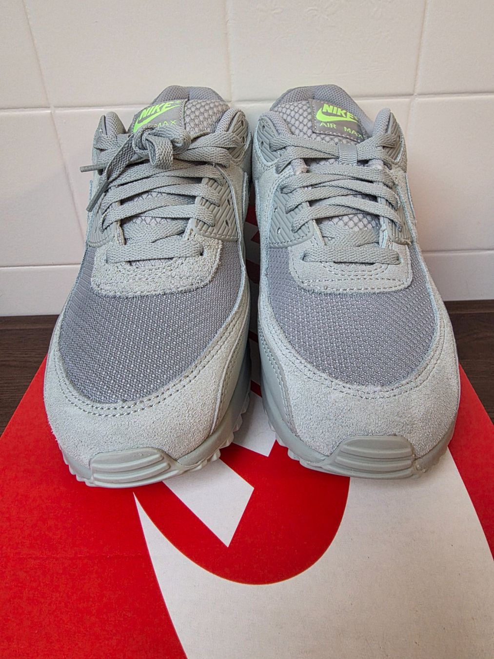Nike Herrenschuhe: Nike Air Max 90 – Neu und originalverpackt aus Fleurier von dav_xx8y 3