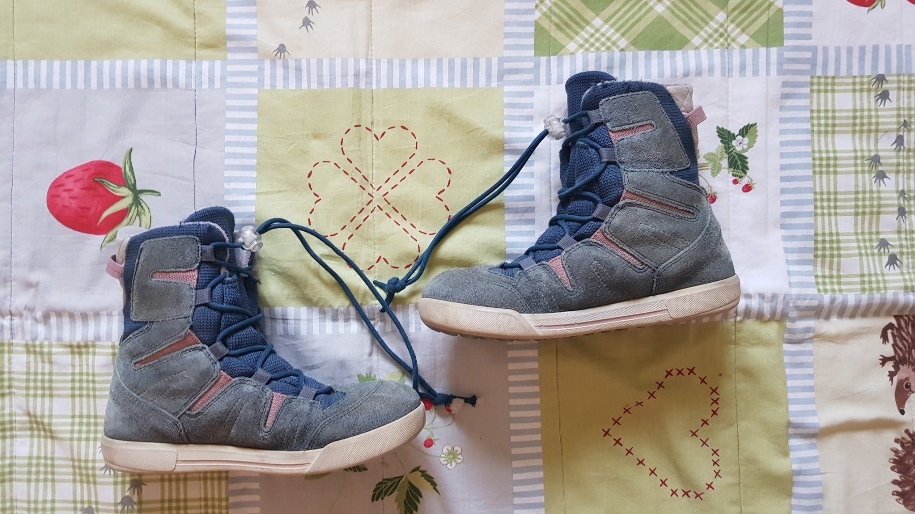 Lowa Schuhe für Mädchen: Lowa Winterschuhe Gr.35 – Gebraucht aus Luzern von silvermoon12 2