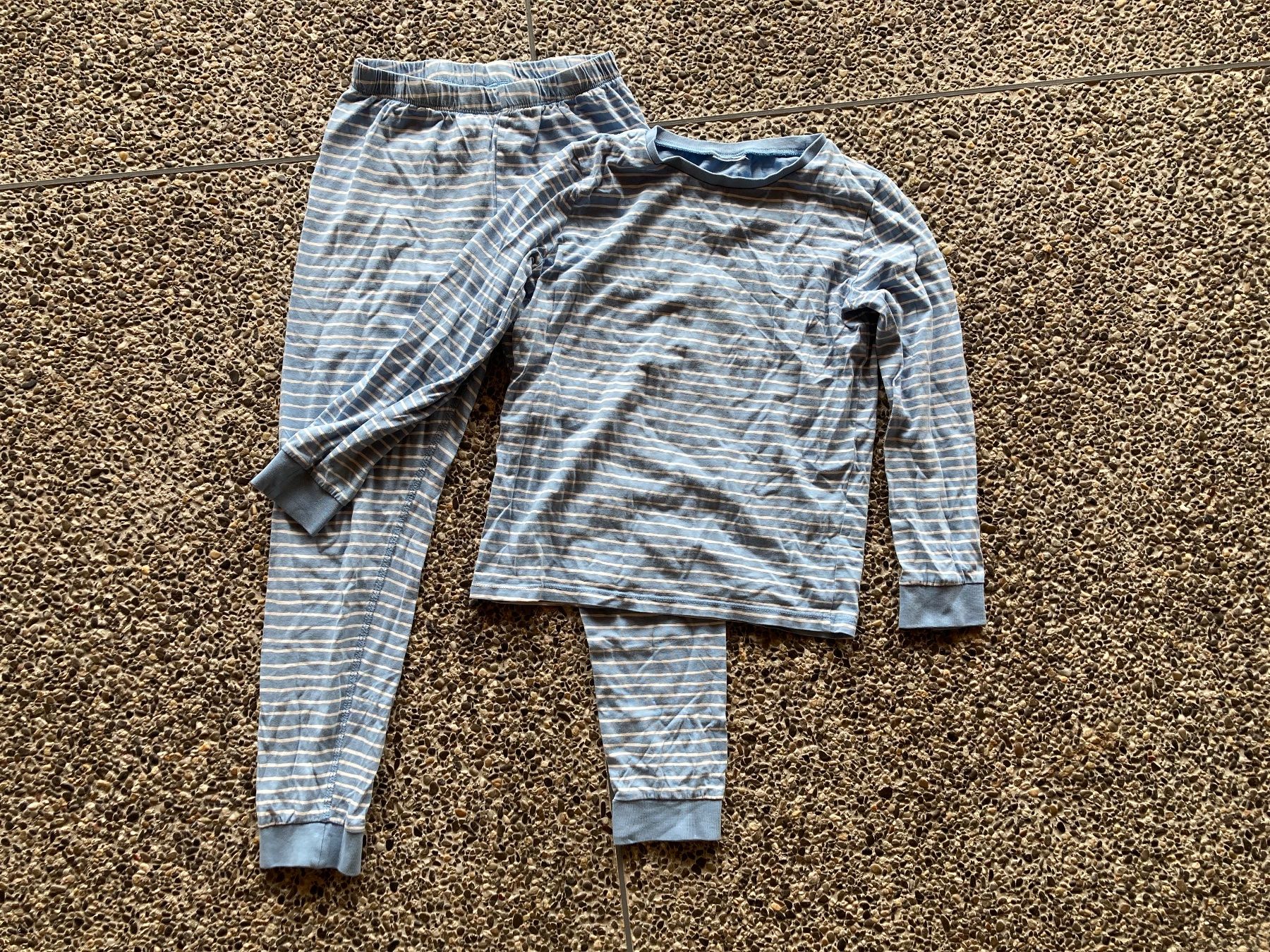 H&M Pigiama & Simili: Pyjama 100% BW, Gr. 134/140 – Usato da Aetingen venduto da Nadinsky