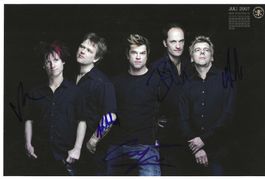 DIE TOTEN HOSEN in person Autogramm Grossfoto / signiert