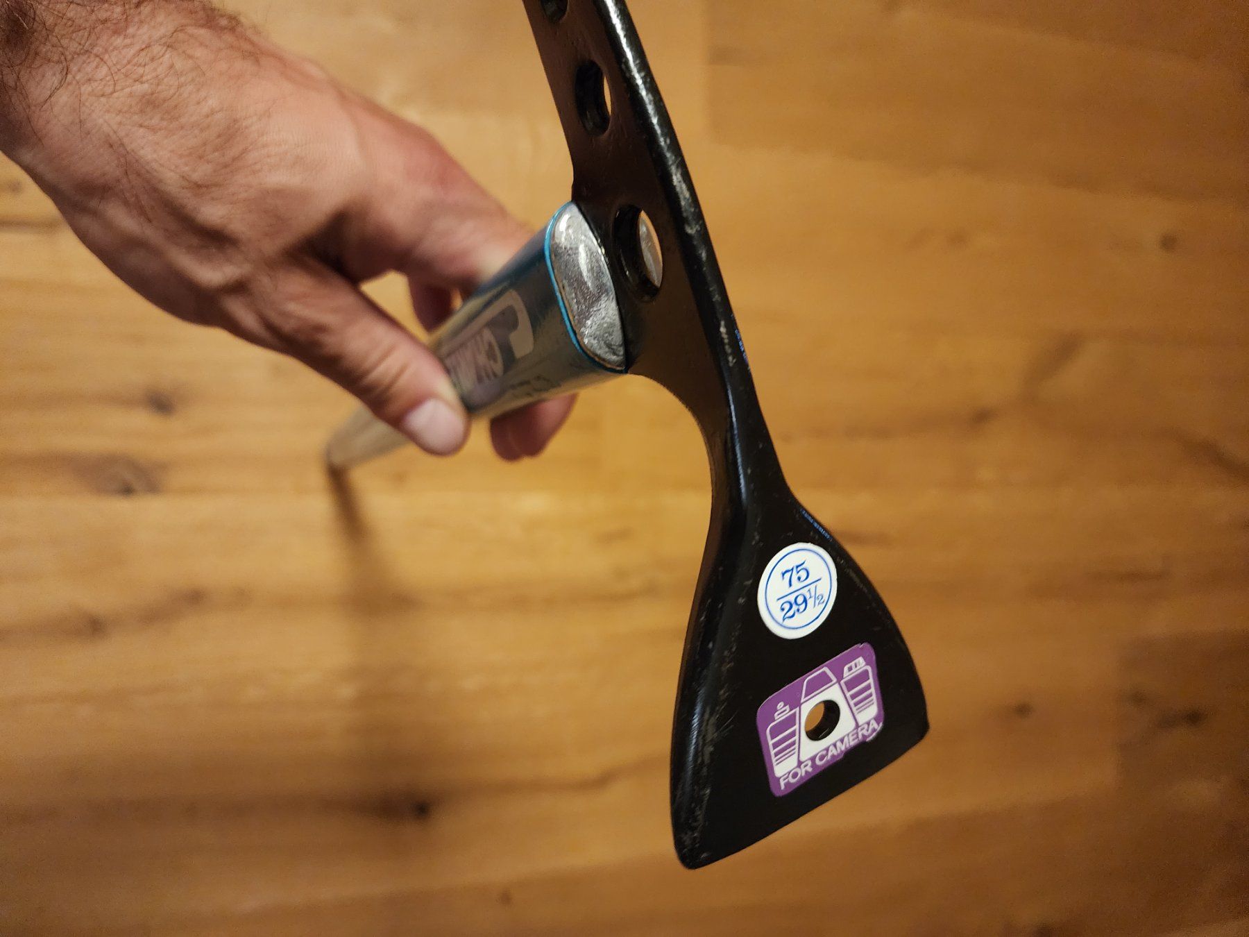 Kletterausrüstungen: Eispickel Charlet Moser 75cm – Gebraucht aus Azmoos von  3