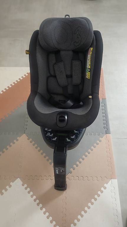 Seggiolini per auto: Seggiolino con isofix e rotante  – Usato da Bellinzona venduto da dar_fyq9 1