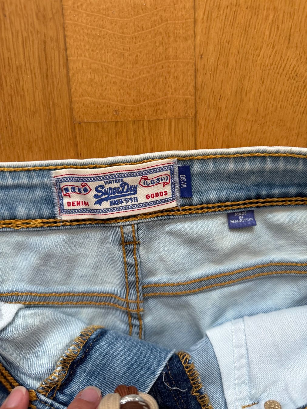 Superdry Jeans: Superdry Jeans Shorts S/M – D'occasion à Seengen par collineC 2