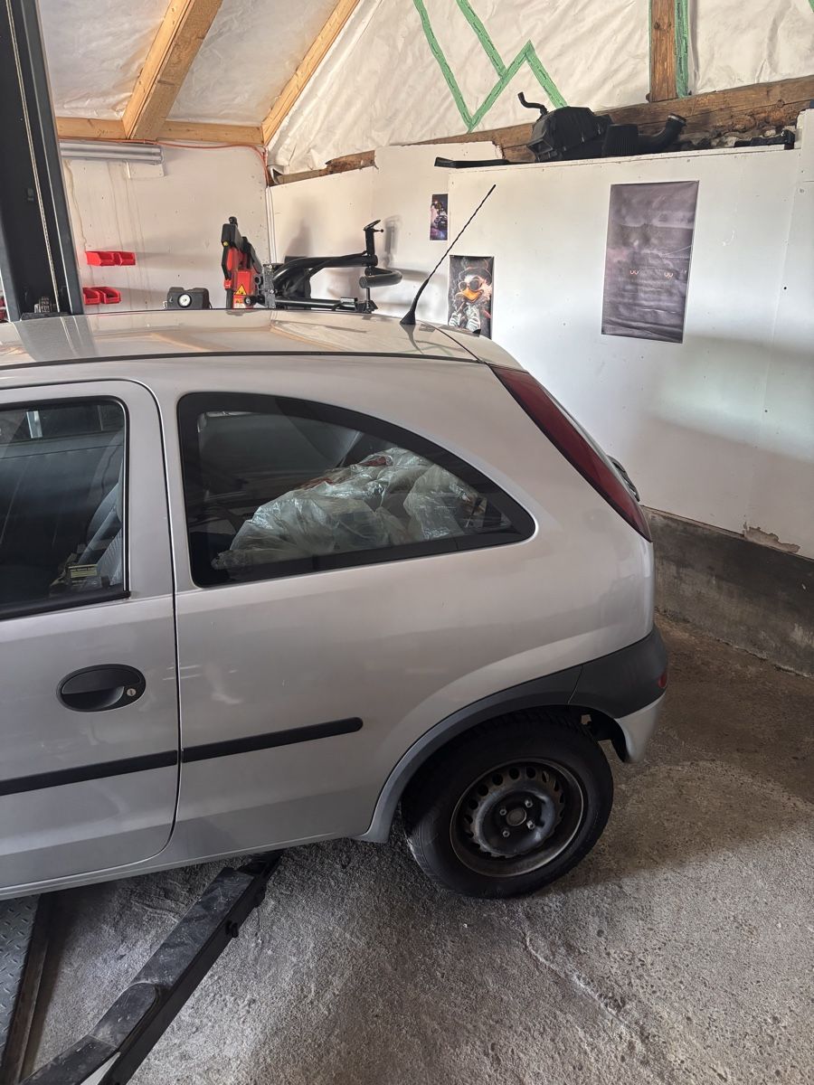 Opel Autos: Opel Corsa C12 – Defekt aus Gurzelen von jul_5txj 2
