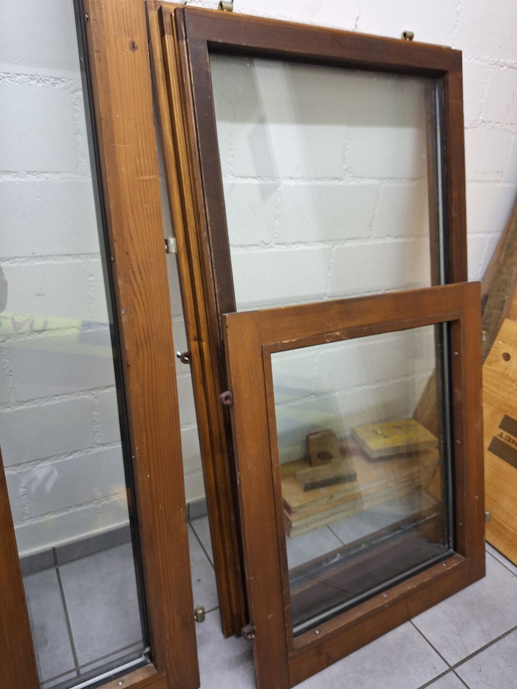 Finestre: 4 Stk Vintage Holzfenster – Usato da Sursee venduto da Schuepbi 3