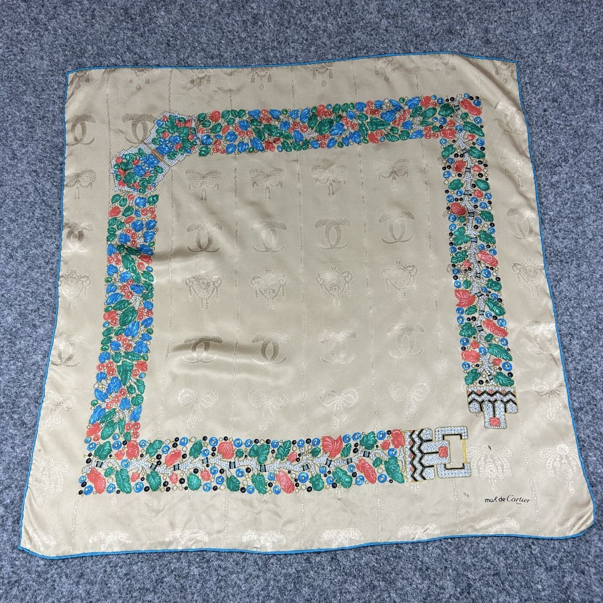 Cartier Foulard & Sciarpe: Must de Cartier scarf – Usato da La Sagne NE venduto da Matlasape