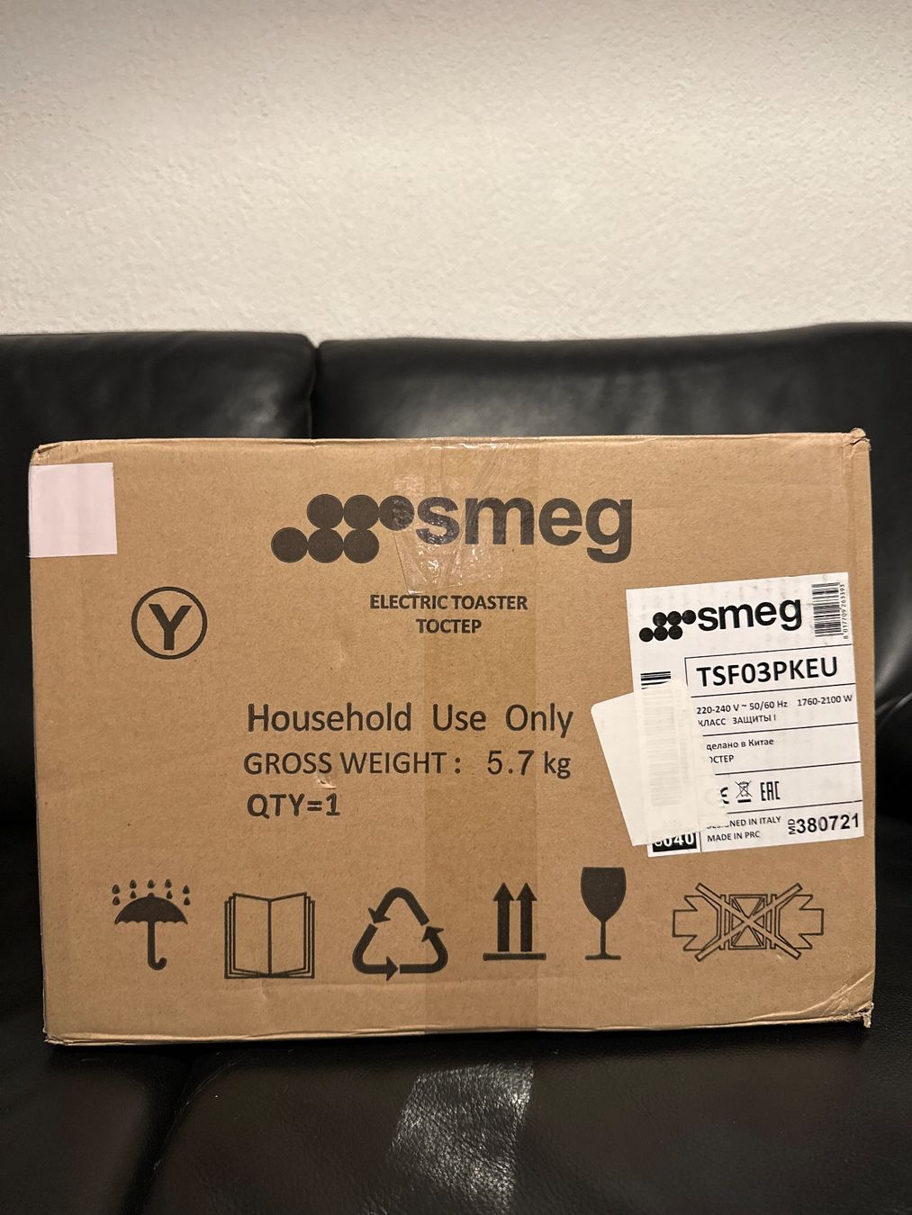 Smeg Elettrodomestici da cucina: Pink SMEG Toaster 4 Slice NP: 259 CHF – Nuovo e nell'imballaggio originale da Zürich venduto da fel_9gfp 1