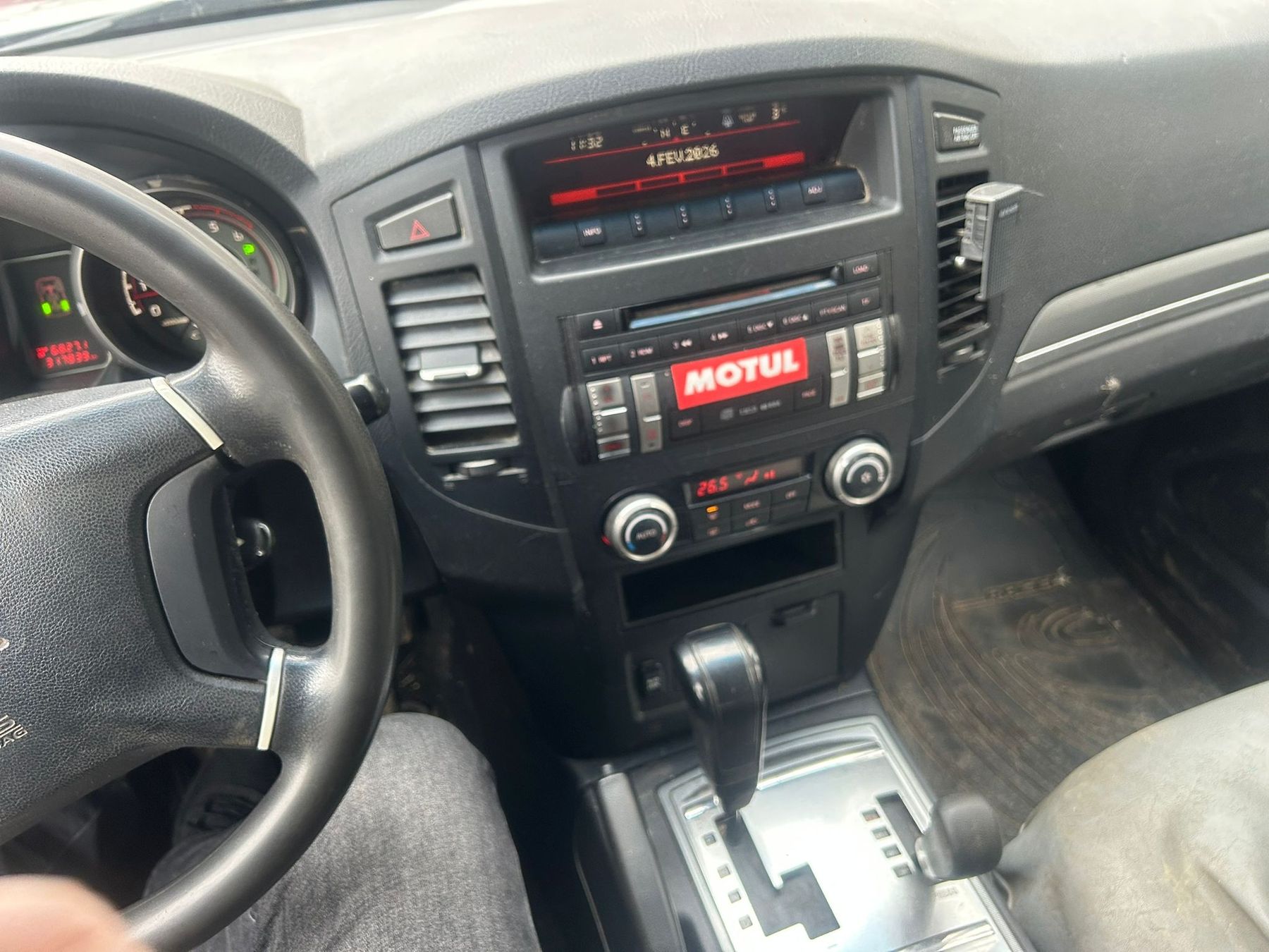 Mitsubishi Automobili: mitsubichi pajero 3.2 automatique  – Usato da Peseux venduto da MehdiS01 2