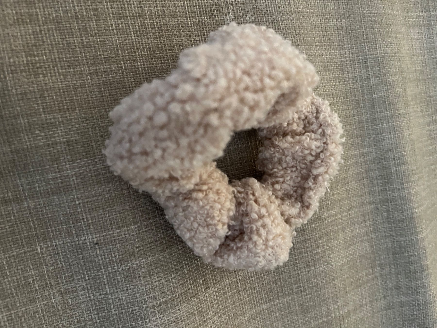 Accessori per capelli: Haargummi / hair tie – Nuovo e nell'imballaggio originale da Zürich venduto da eli_685m
