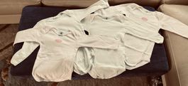 Lot de 4 bodies Petit Bateau, manches longues taille 18 mois
