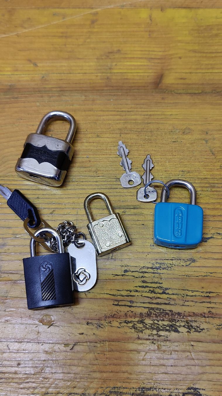 Abus Lucchetti: Vintage Vorhängeschlösser (L3) – Usato da Neuenhof venduto da SchnaeppliAllerlei