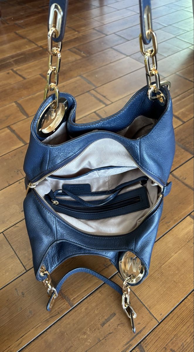 Michael Kors Borse da donna: Sac Michael Kors cuir marine – Nuovo (secondo la descrizione) da Dotzigen venduto da SecondHandGems 2