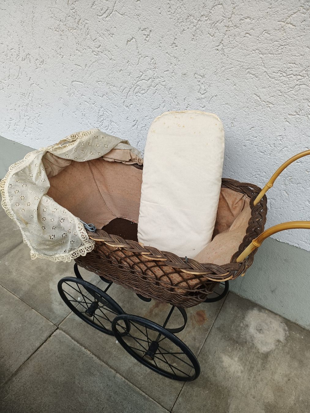 Carrozzine per bambole: Puppenwagen alt Antike – Usato da Oberhofen Thun'see venduto da cri_6md2 5