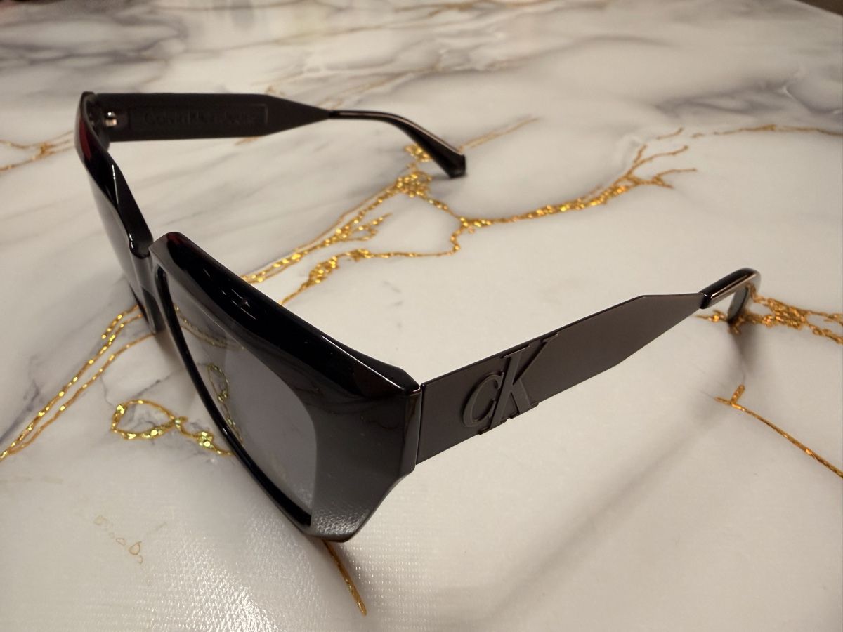 Calvin Klein Occhiali & Lenti: Sonnenbrille Calvin Klein – Usato da Massagno venduto da pokecoach 2