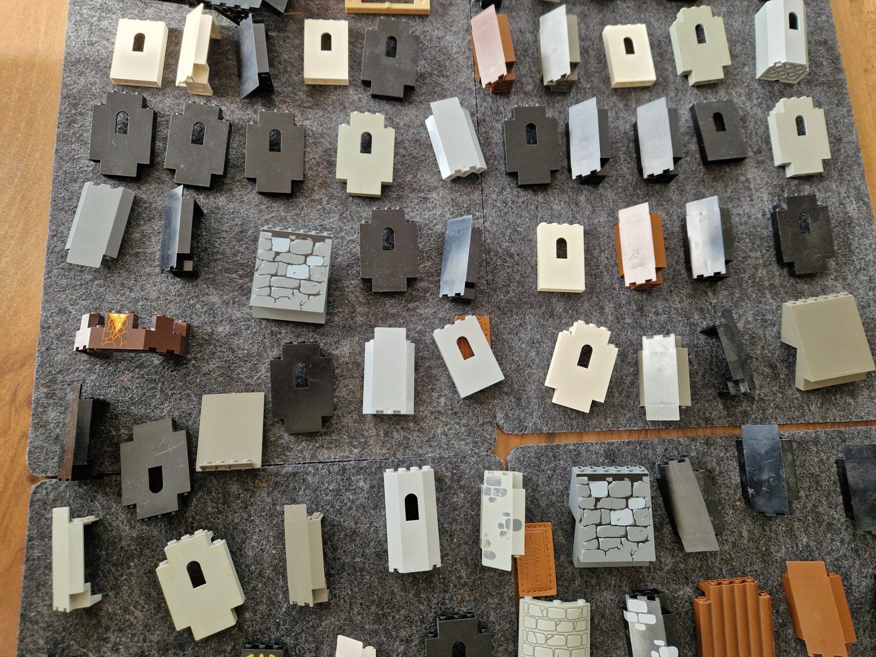 Lego Spielzeuge: Verschiedene Lego Burgteile – Gebraucht aus Hochdorf von Shauni 2