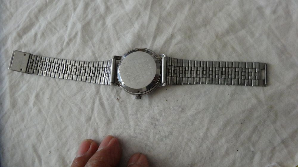 Rodania Montres: RODANIA  HERREN ANTIK UHR.AUTOMATIC.DATE, LÄÜFT--34X38MM – D'occasion à zürich par ahmad01 2