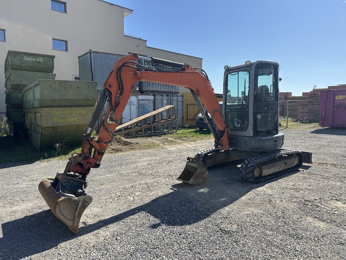 New Holland Bagger: New Holland E 35.2 C Bagger – Gebraucht aus Wohlen AG von inf_7pjb