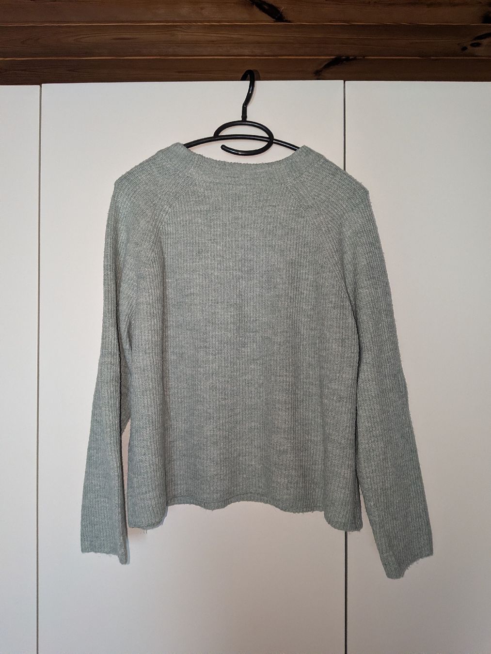 Lots de vêtements: Kleiderpaket (Pullover und Jacke) – D'occasion à Unterstammheim par J.g2001 5