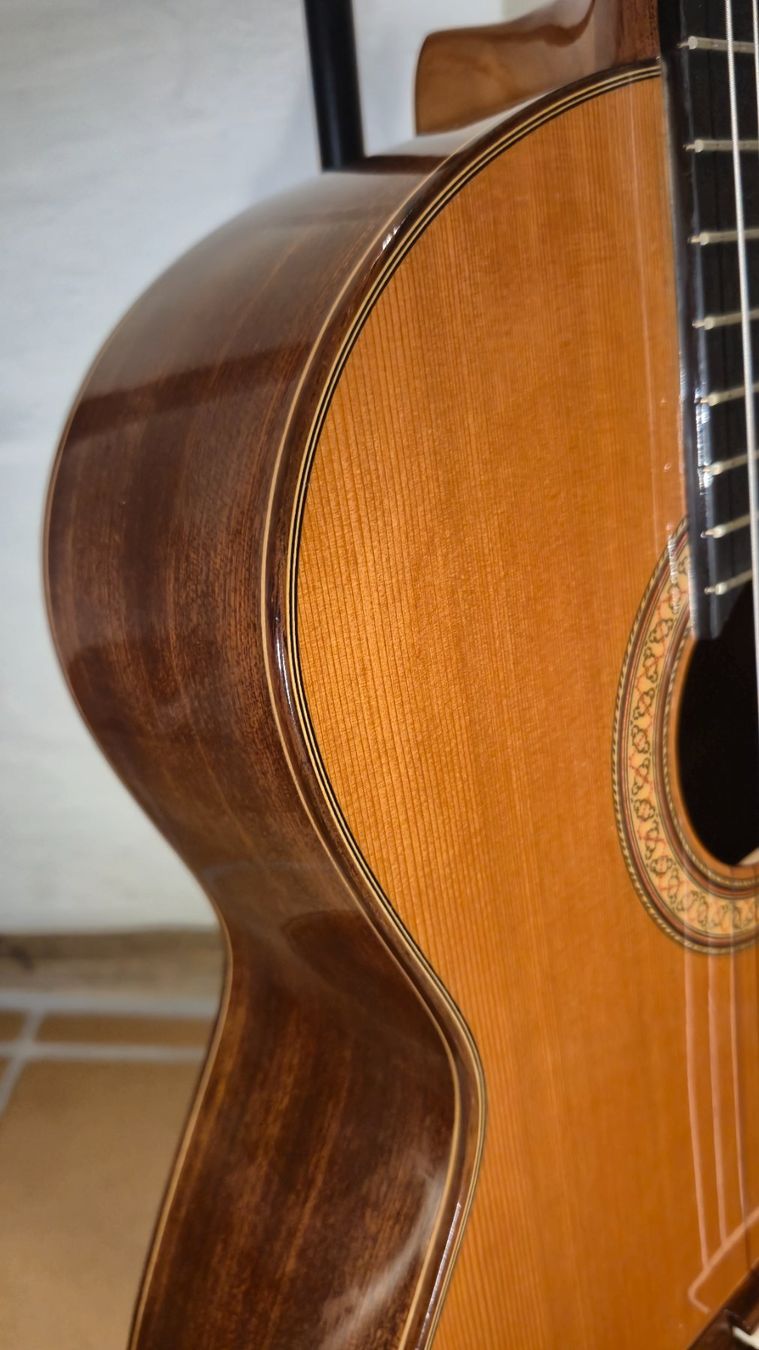 Strumenti musicali: Akustik Gitarre José Ramirez R1 2003 – Usato da Winterthur venduto da NorrSydGuitars 9