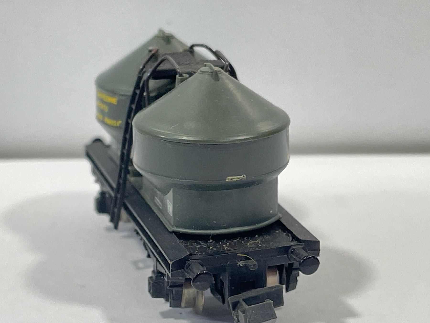 Lima Modelleisenbahnen: Lima 320731 Silowagen SNCF, Spur N – Gebraucht aus Wilderswil von  3